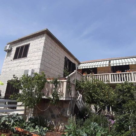 Apartmani Luce Sumartin Exterior foto