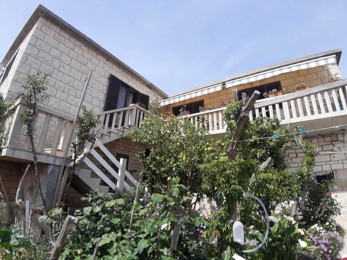 Apartmani Luce Sumartin Exterior foto